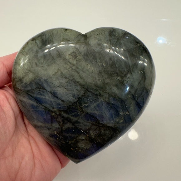 Labradorite Heart - Picture 3 of 6